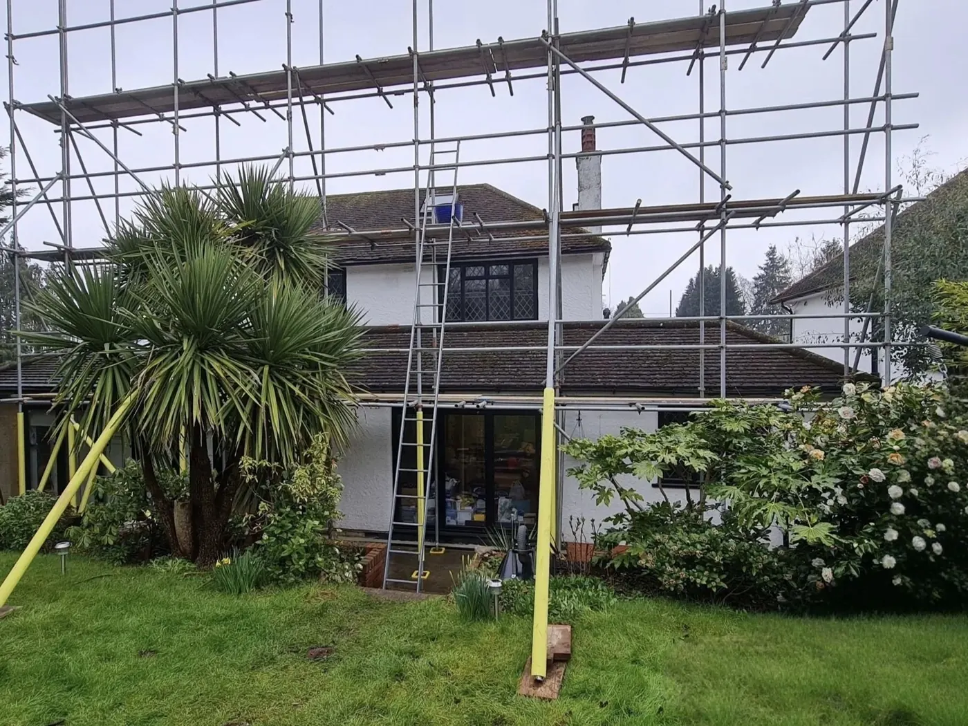 Scaffold and site protection go up front and rear, Lynwood Grove, Orpington — Fellner Construction